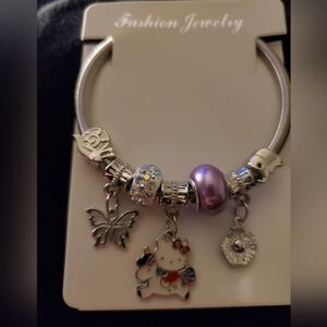 Aw so adorable Hello Kitty stretch charm bracelet